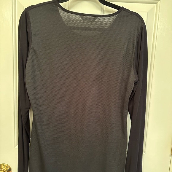 Cadenshae nursing/maternity top, size large, black, long sleeves - Picture 3 of 8